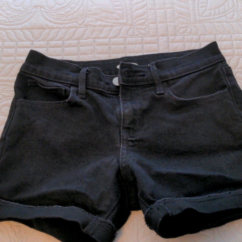 Old Navy black shorts 90s distressed